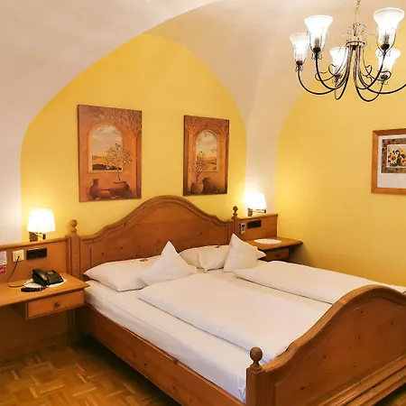 Hotel-residenz Schrannenhof 4*