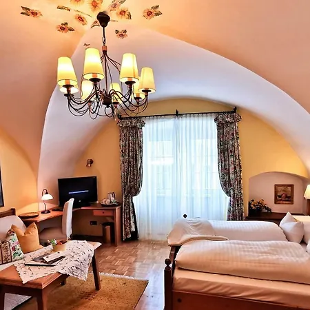 Hotel-Residenz Schrannenhof 4*