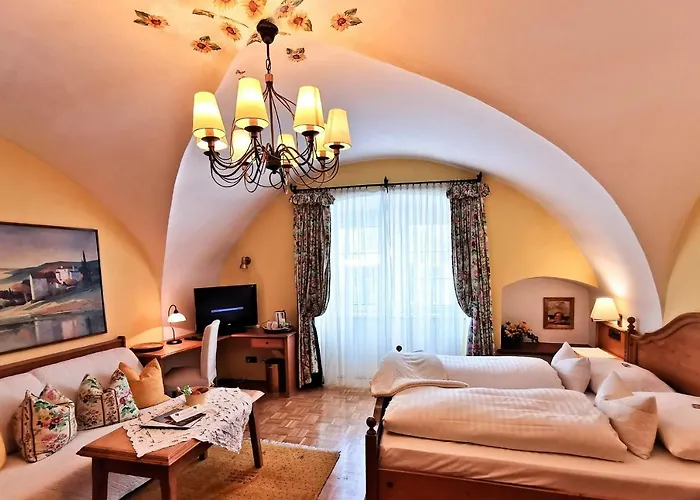 Hotel-Residenz Schrannenhof 4*